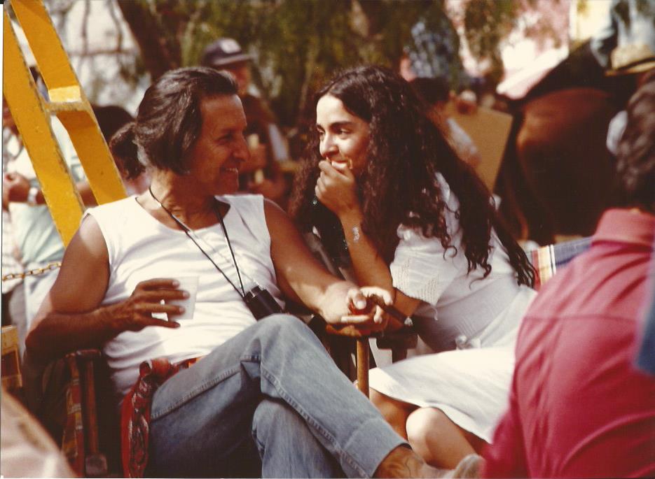 Com Cludia Ohana nas filmagens de Erendira (1981)